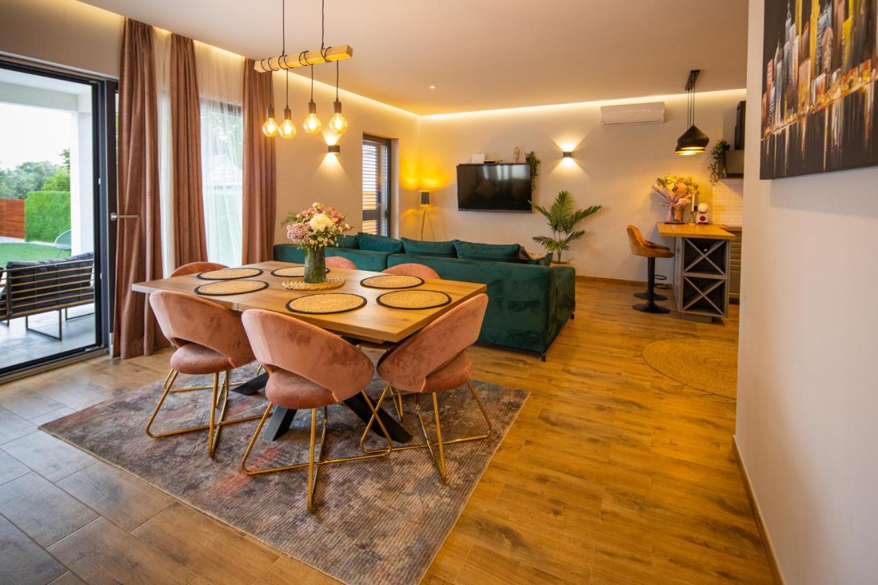 Vintage House Bella Vita Биоград на Мору Екстериор снимка